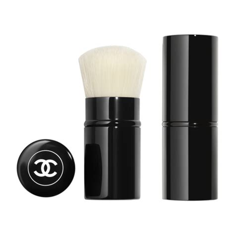 chanel les beiges maxi pinceau kabuki|LES PINCEAUX DE CHANEL Kabuki Brush.